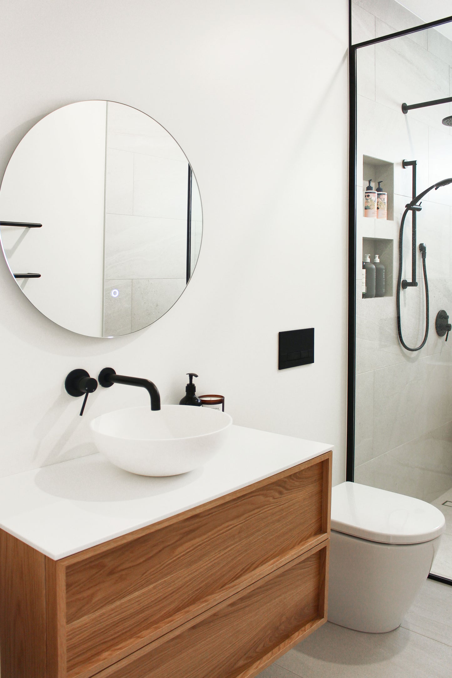 Corian Solid Surface Matt White 12mm Custom Vanity Top with Double Round Bowl